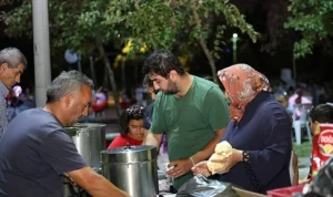 Kartepe’de Yaz Akşamları Açık Hava Sinemasıyla Renkleniyor
