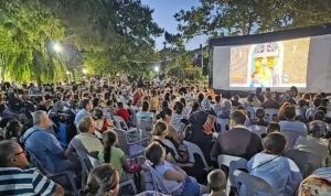 Malkara’da Yaz Akşamları “Açık Hava Sinema Geceleri” ile Renklendi: Binlerce Çocuk Sinema Keyfi Yaşadı