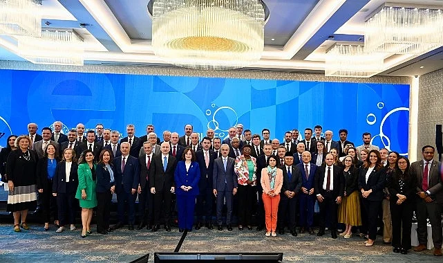 COP 31 Özel Elçisi Başkan Altay, Bakan Kurum’un Başkanlığında Düzenlenen “Okyanus ve Denizler Mavi Diyalog Programı”na Katıldı