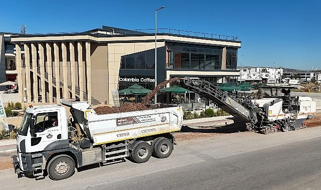 Kozluca Bulvarında Asfalt Kaplama Çalışması Başladı